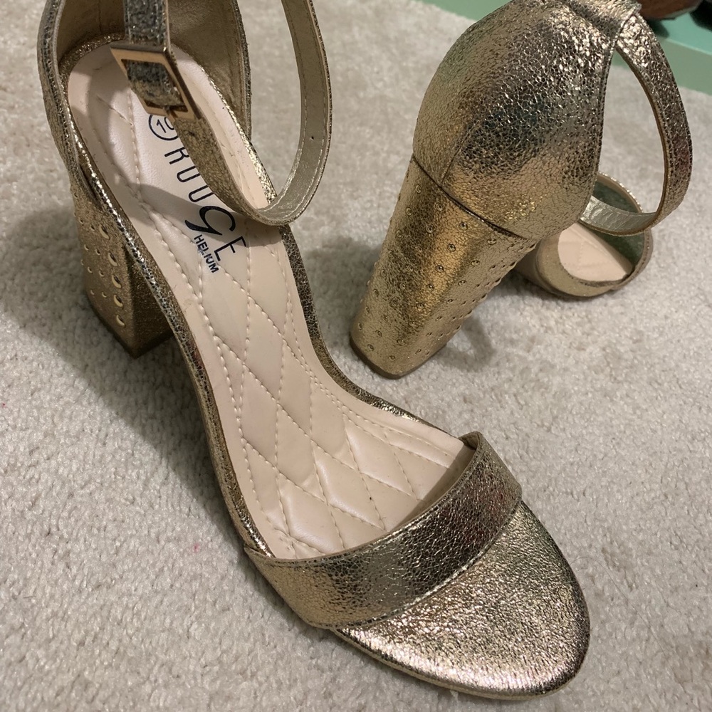 Sandals - Picture 2 of 2